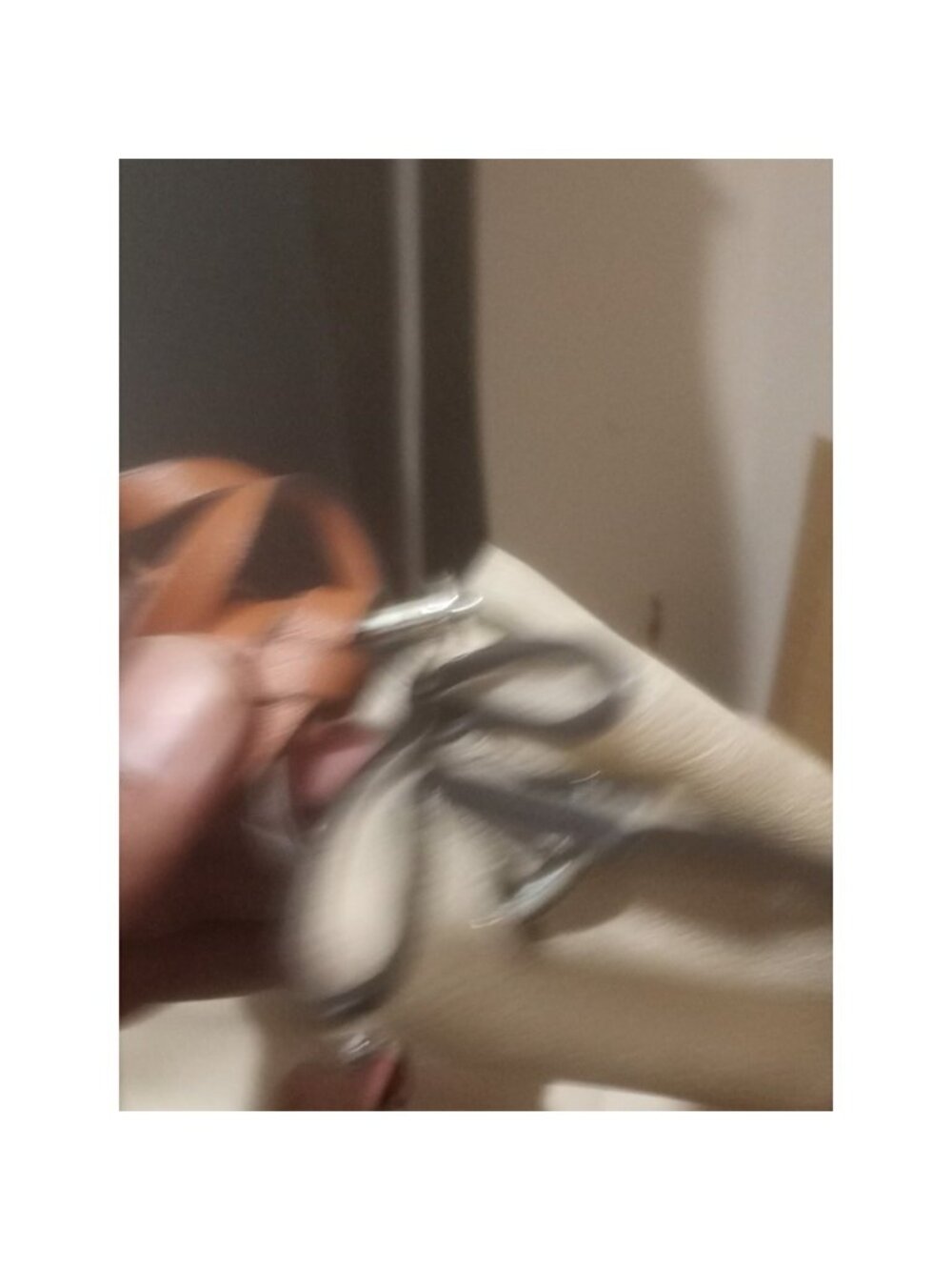 LOUIS VUITTON Paris Carmel Mahina Leather Hobo Bag White Beige - Picture 9 of 12